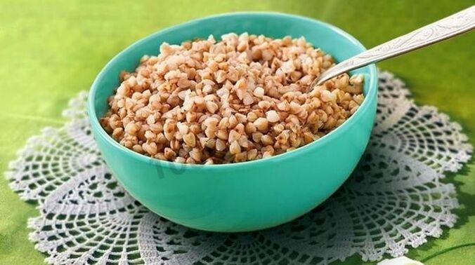 200 gramas de trigo sarraceno é a porção diária padrão da dieta semanal